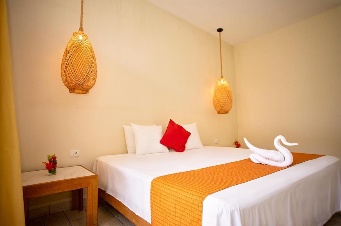 Irapay Amazon Lodge - Asociado Casa Andina Iquitos Extérieur photo